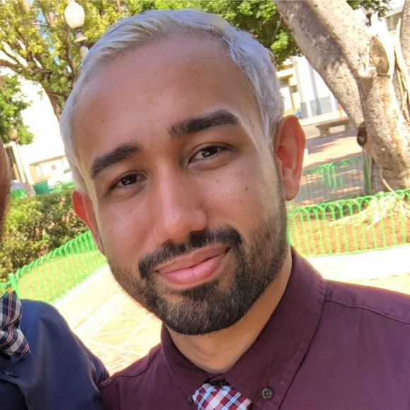 Meet your Posher, Carlos - Picture 1 of 1